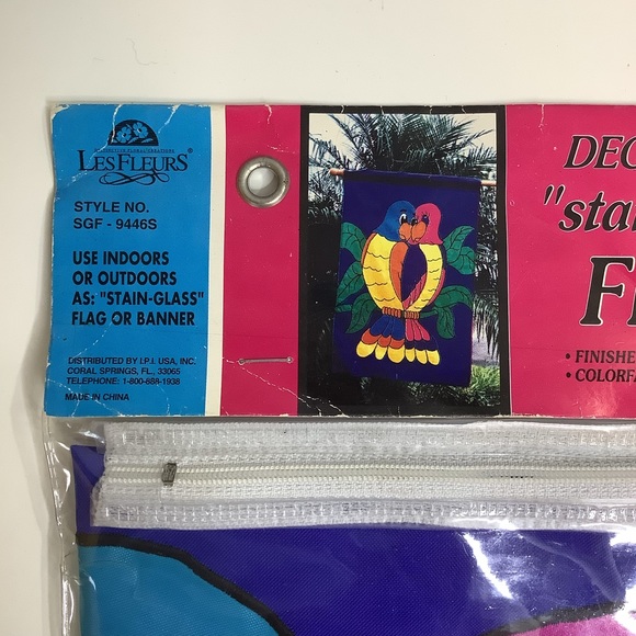 Vintage Les Fleurs Decorative Stain-Glass Flag Love Birds Parrots 28 x 40” Nylon - Picture 2 of 4